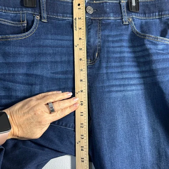 Torrid Bombshell Wide Leg Super Soft Jeans Dark Wash Size 16R - Picture 3 of 9